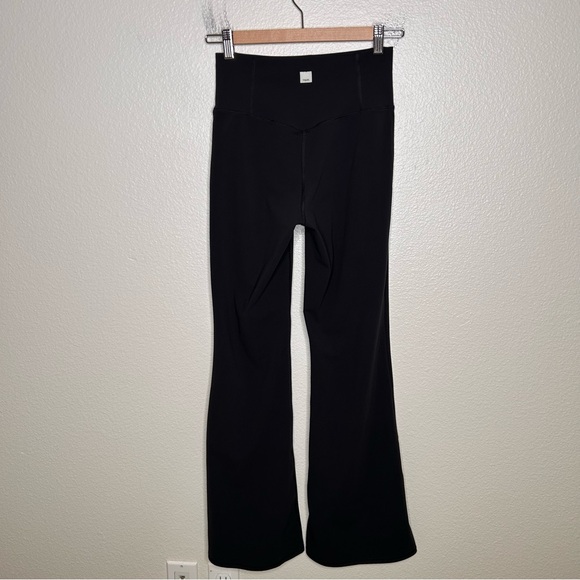 Vuori Studio Flare pants black small - Picture 6 of 11